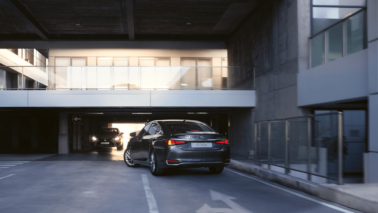 Rear view of the Lexus ES 300h