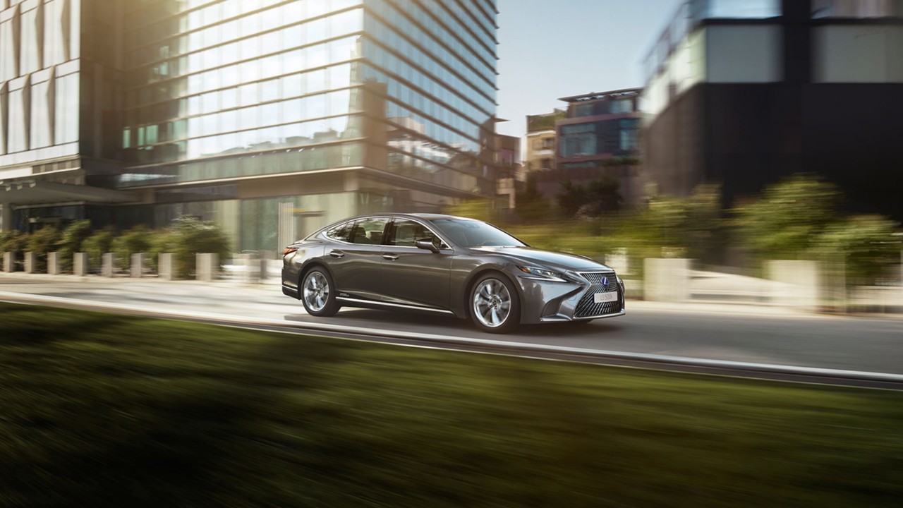 Lexus LS