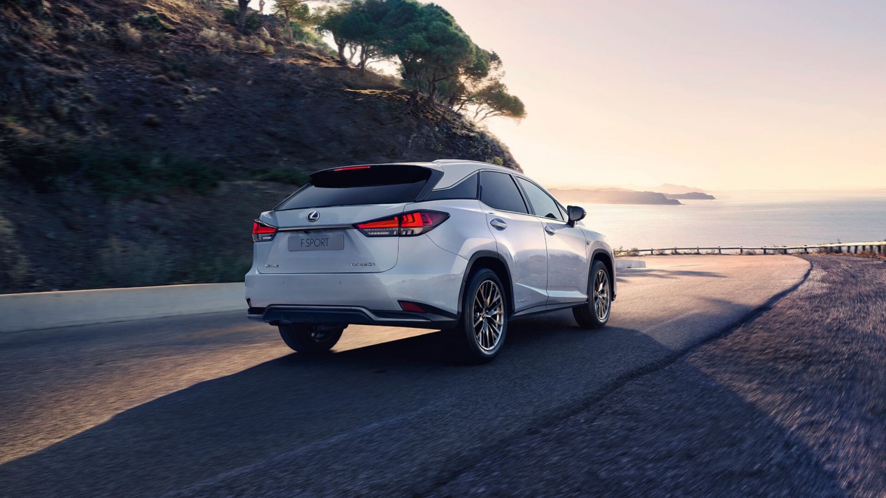 2019-lexus-rx-gallery-05-1920x1080_tcm-3154-1710673